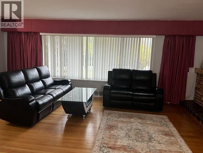 Photo - 81 Glengarry Crescent