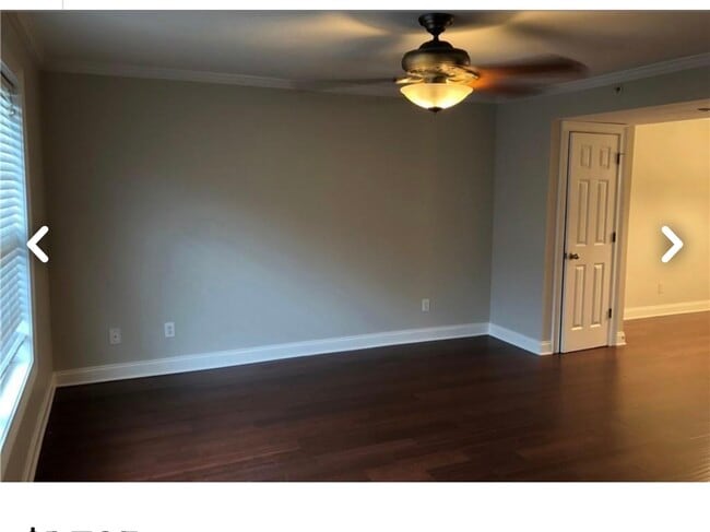 Photo - 8 Villa Ct SE