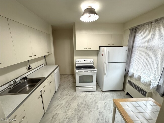 Photo - 11820 Edgewater Dr Unit 103