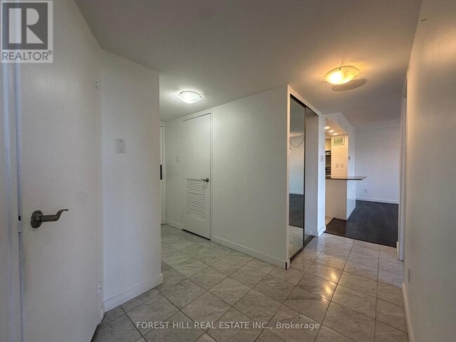 Photo - 1300 Bloor St Unité 905