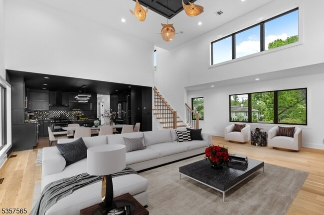 Photo - 148 Great Hills Rd