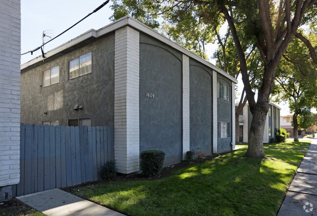 Arrowview Apartments - Arrowview Apartments