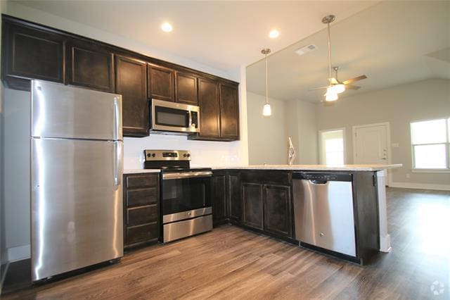 Building Photo - 209 Stewart Bend Ct Rental