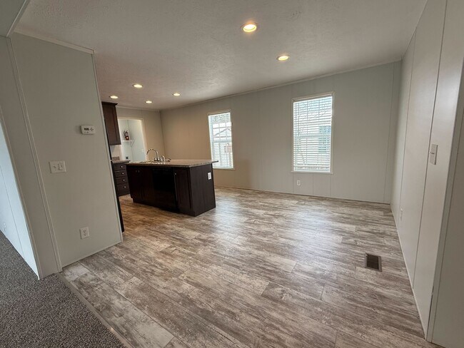 Photo - 12528 Apple Ln