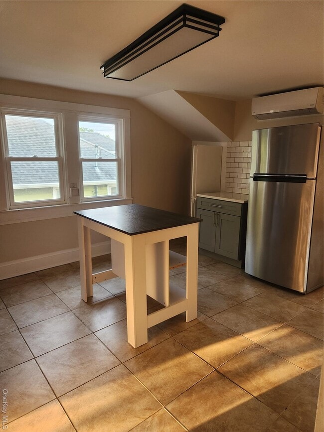 Photo - 10 Forest Ave