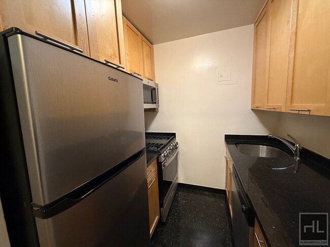 Photo - Fourth Avenue Unidad 16K