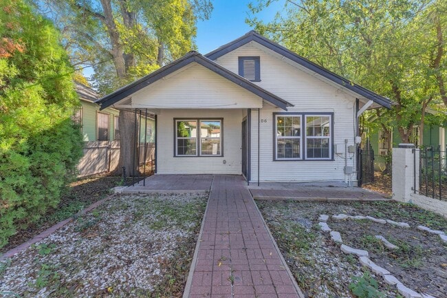 Photo - All Units Are Available With Brandnew Full Appliance Package