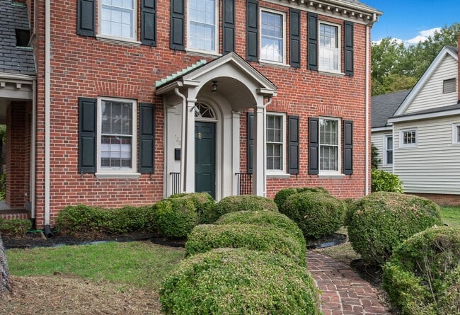Photo - BEAUTIFUL COLONIAL HOME ON LIBBIE AVENUE B...