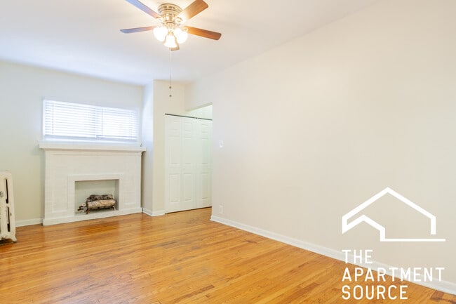 Photo - 732 W Roscoe St Unit 2W