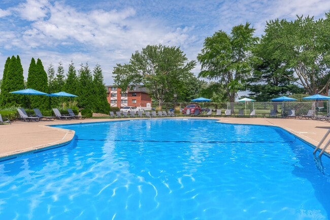 Woodcliff Estates