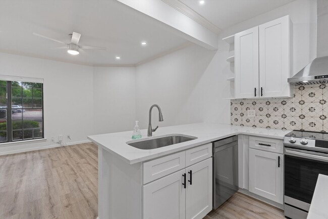 Photo - 1307 Kinney Ave