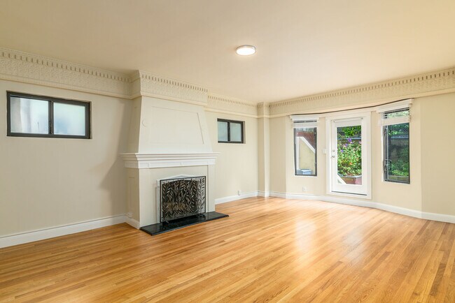 Building Photo - 2275 Broadway Rental