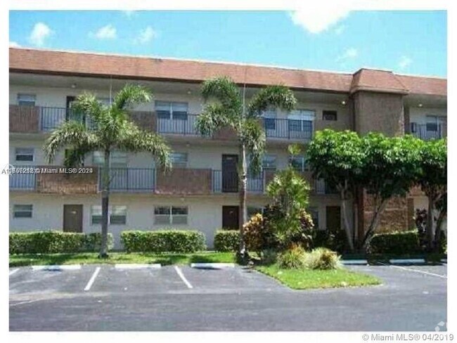 Building Photo - 8105 NW 61st St Unit A309 Rental