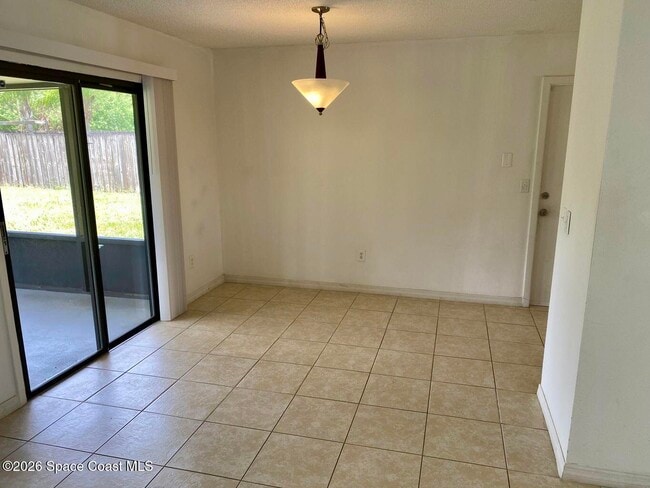 Photo - 1279 Valencia St SE