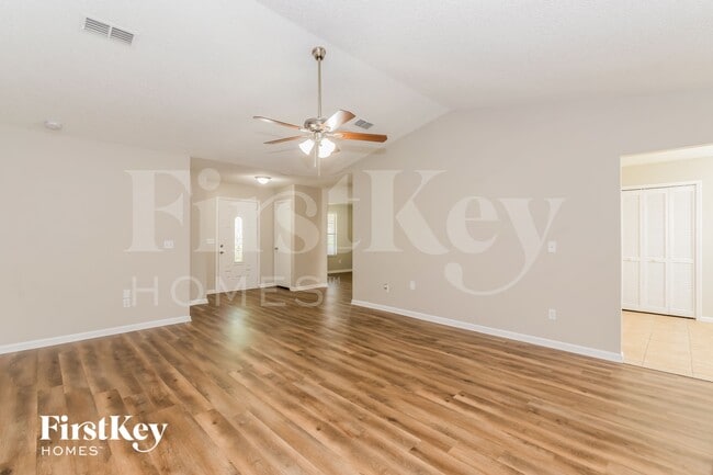 1383 Mayberry Ln