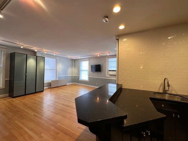 Photo - 29 S State St Unit 516