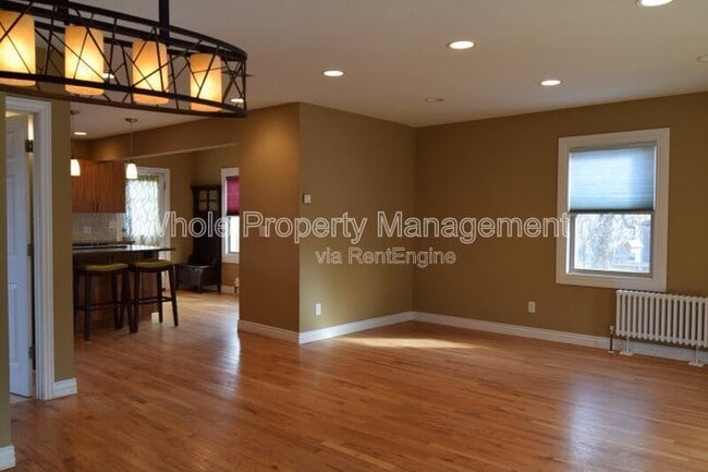 Photo - 4480 Utica St