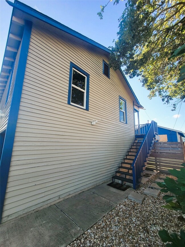 Photo - 5011 Avenue Q
