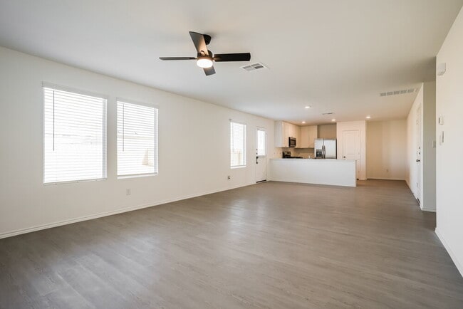 Photo - 400 Park Ave