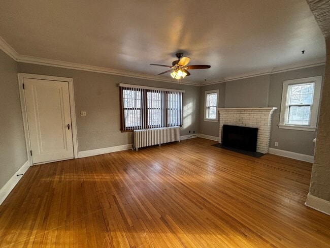 Photo - 104 6th Ave N