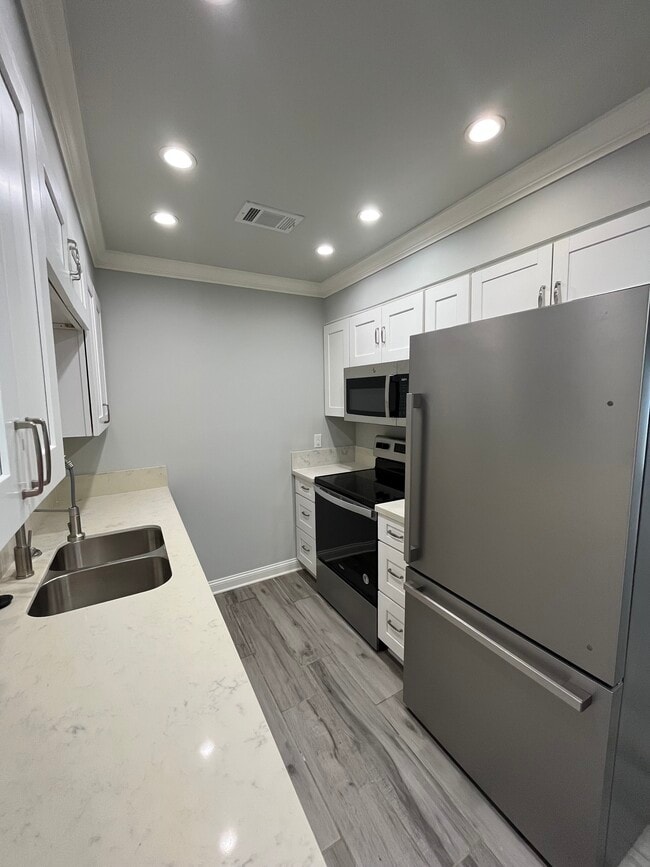 Photo - Eastbrook Apartments