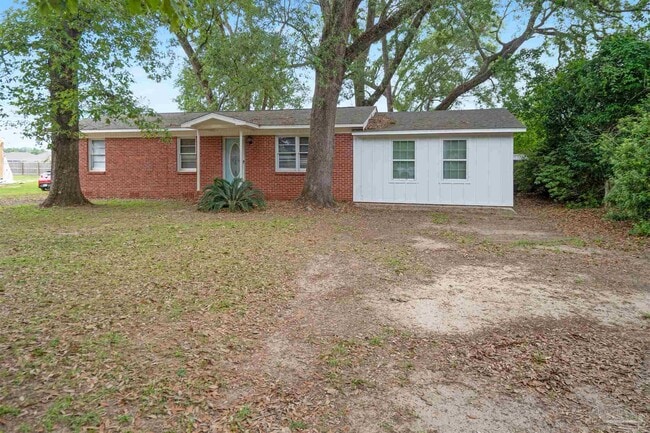 Building Photo - 118 Czar Ln