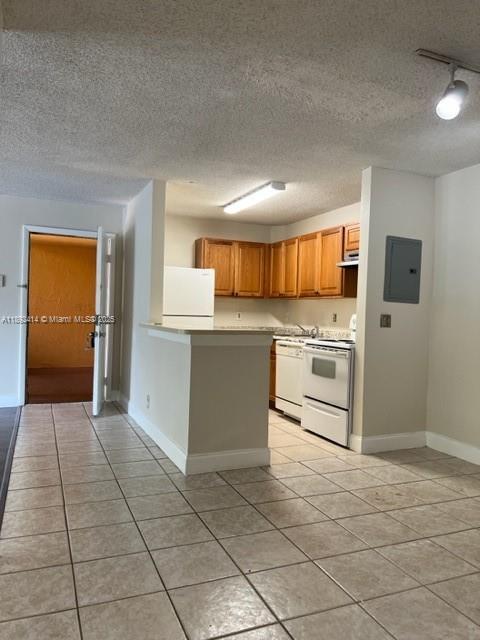 Photo - 10773 Cleary Blvd Unidad 209