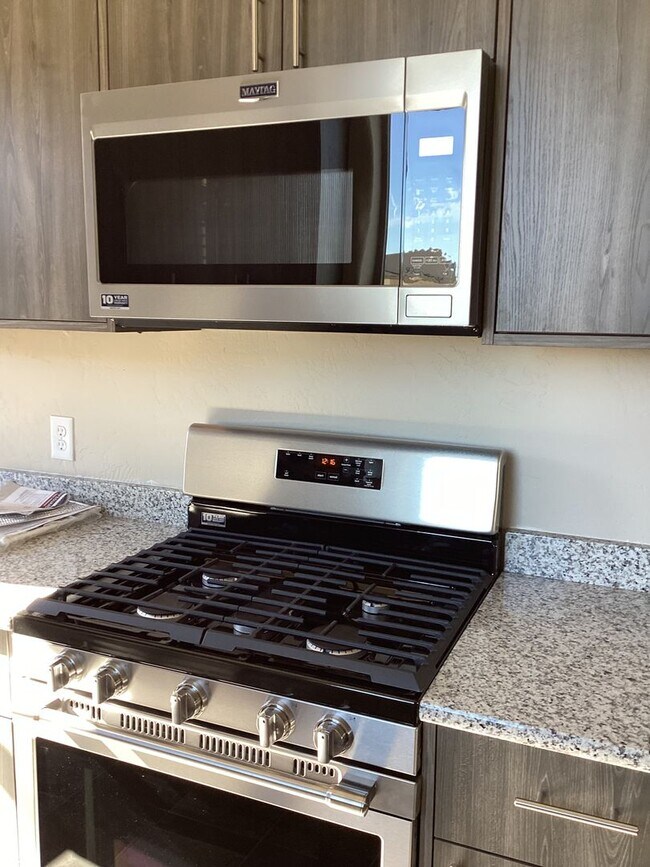 Photo - Townhome For Rent