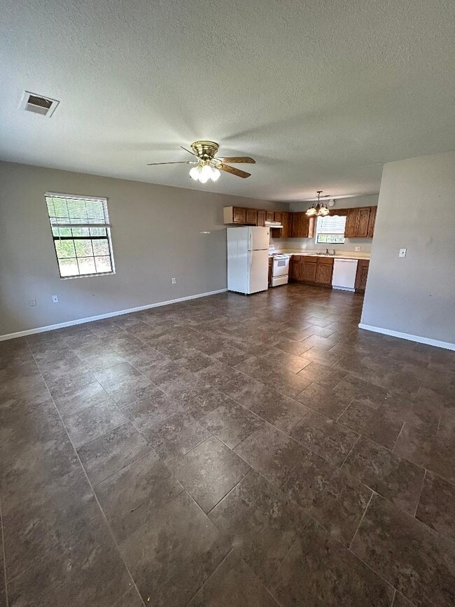 Photo - 103 Jewel Cove