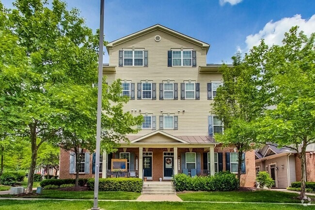 Building Photo - Awesome on Observation - 3/2.5 + one car G... Rental