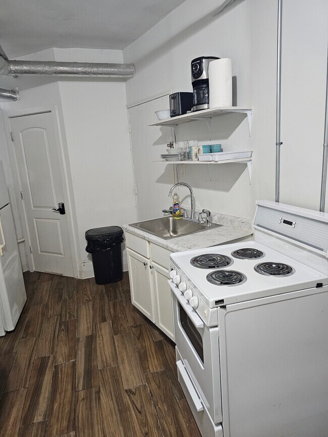 Photo - 2611 W Peterson Ave Unit B2