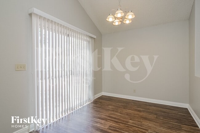 Photo - 267 Spring Hills Ln