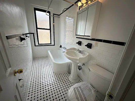 Photo - 2 bedroom in Bronx NY 10452 Unit 4F