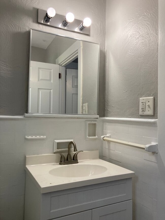 Photo - 3056 Pinehurst Ave Unit #1