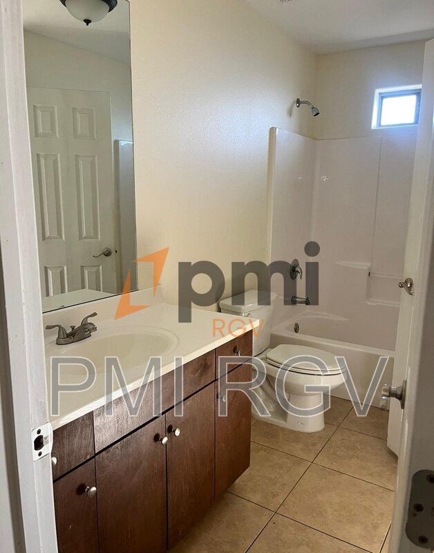 Photo - 3907 S Radisson Ave Unit D