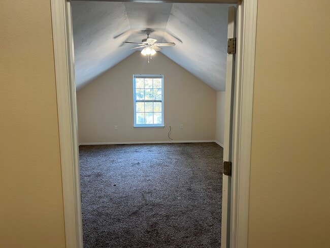 Photo - 1138 N Sherman Ave