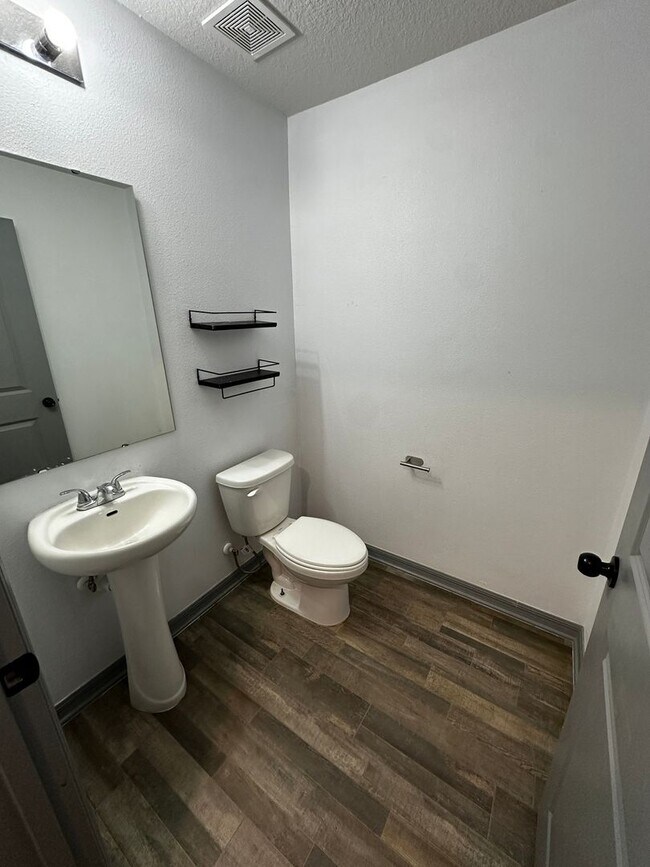 Photo - 276 Hyacinth Ct