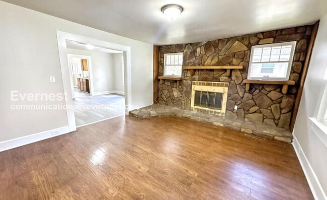 Photo - 3258 Pike Ave