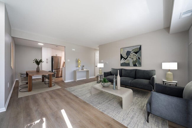 Fox Ridge and Lakeview Park Apartments