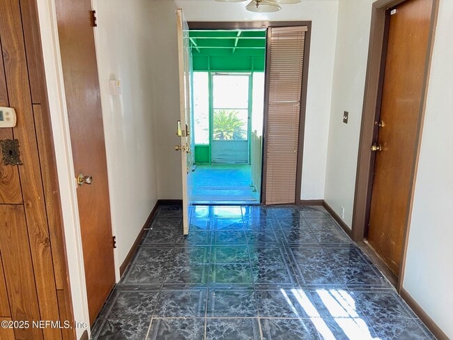 Photo - 1120 Bluehill Dr N