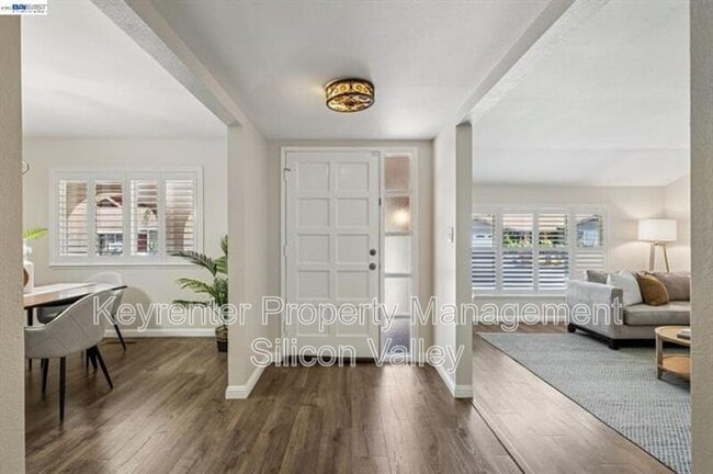 Photo - 7403 Hillsdale Dr