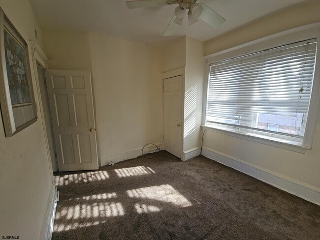 3818 Ventnor Ave