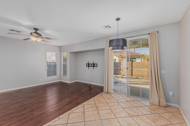 Photo - 2058 E Flint St