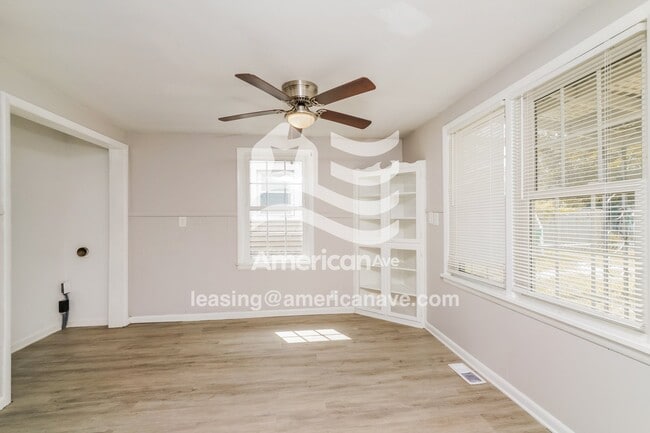 Photo - 523 E 8th St