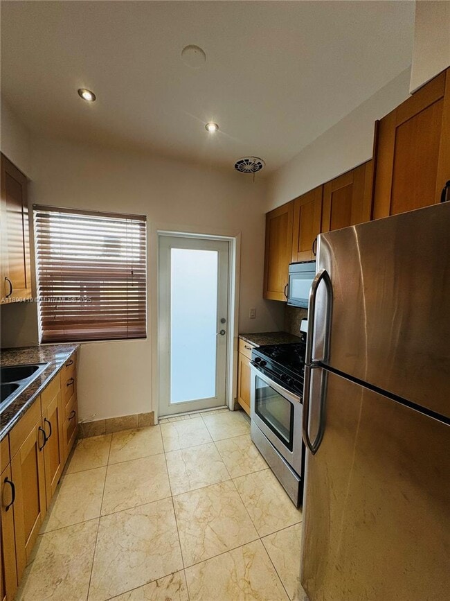 Photo - 1905 Calais Dr Unit 5