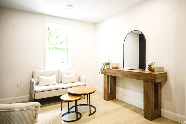 Photo - Cozy And Affordable 2-Bedroom Unit In Family Neighborhood Unité 10