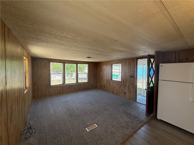 Photo - 2840 E Leroy Ave