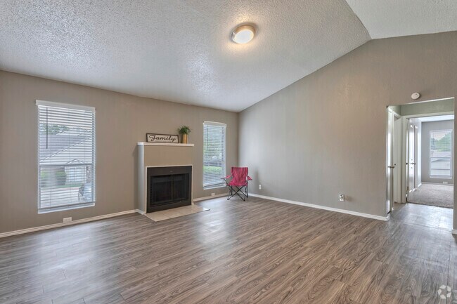 2BR, 2BA - 950 SF B1 - Living Area