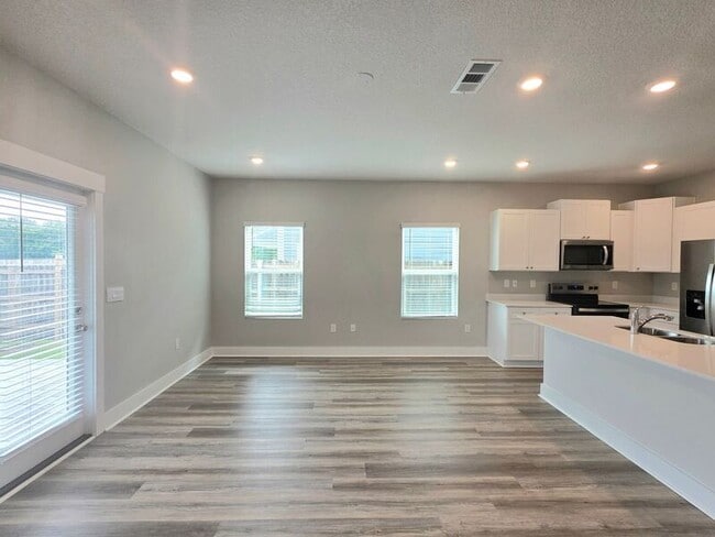 Photo - 4167 Pendragon Cir