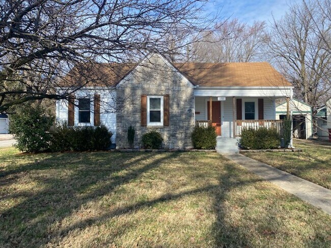 Photo - Adorable 2 Bedroom Early July!